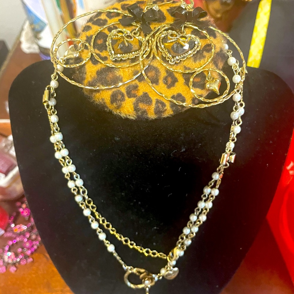 Necklace and earrings